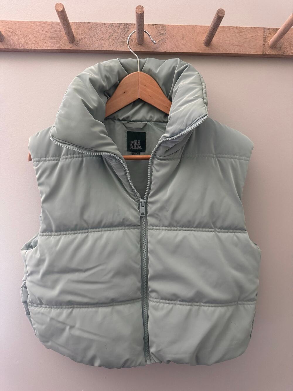 Wild Fable Women’s XS Sage Green Puffer Vest High Collar Full Zip